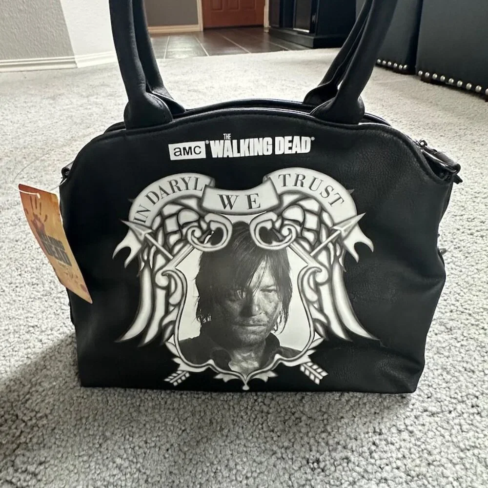 Officially licensed Walking Dead handbag with "In Daryl We Trust" on Front NWT - Picture 2 of 11